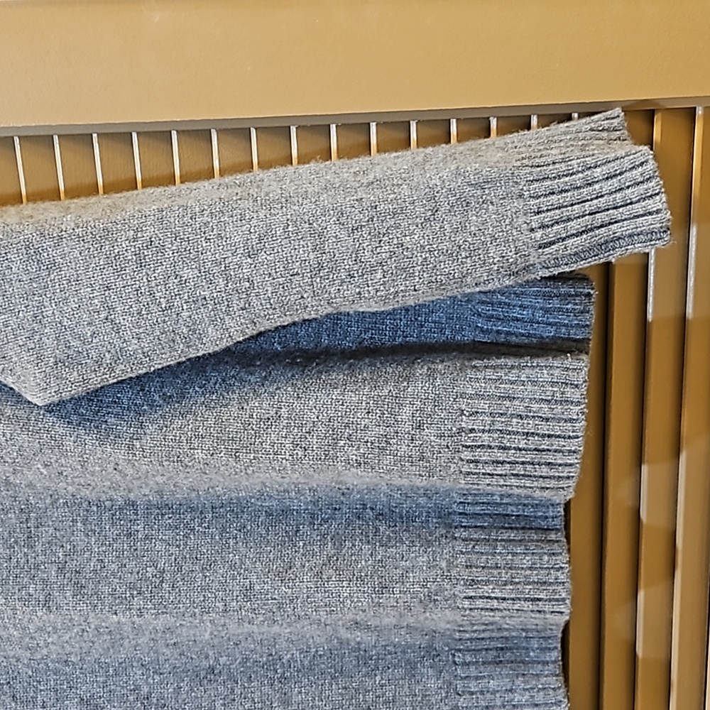 Jenni Kayne Cashmere Oversized Sweater in Thunder Gray Crewneck Medium/Small - Picture 8 of 12